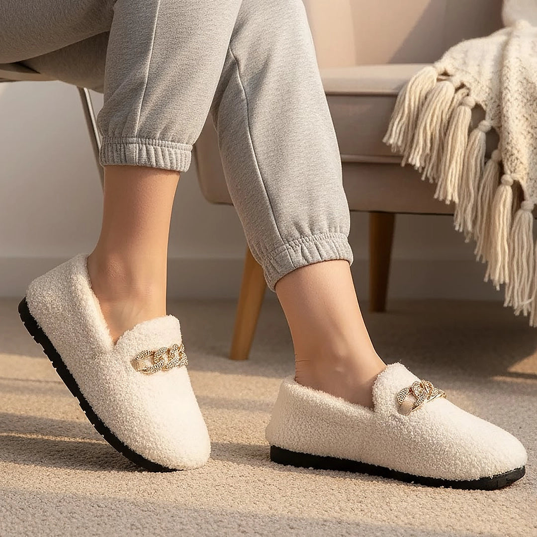 GlamLuxe Fleece Chain Slippers
